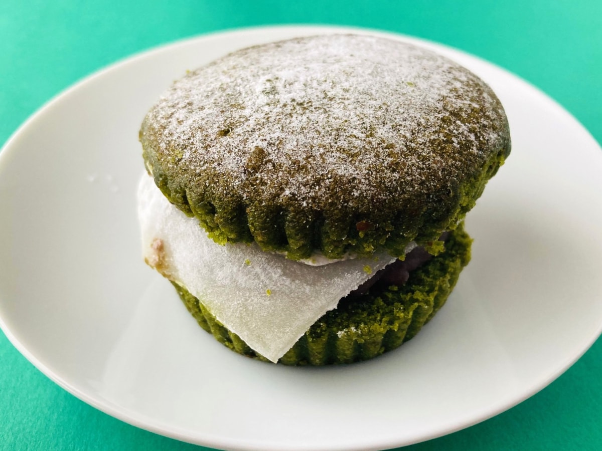 「食べ応えがあった！」「見つけたら買いたい！」【ローソン】Uchi Café×森半 濃い抹茶サンド つぶあん＆おもち