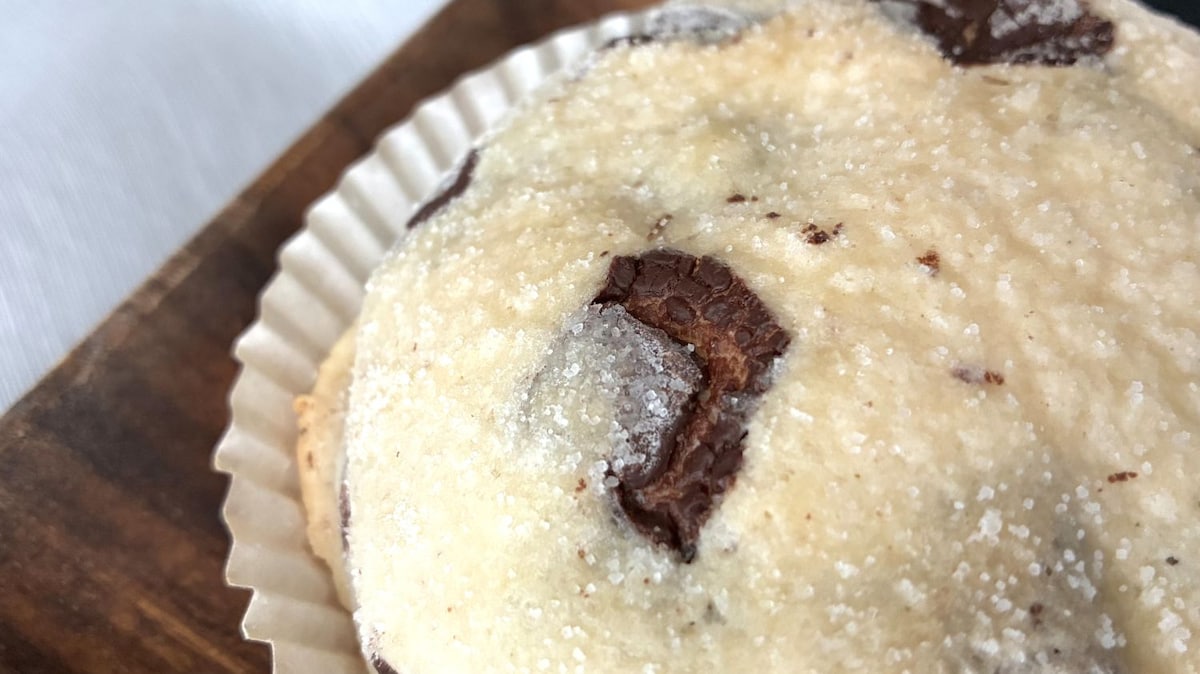 何これ？ゴロッゴロチョコが最高にうまい【ローソン】朝食やおやつで食べてほしい至福のメロンパンを発見