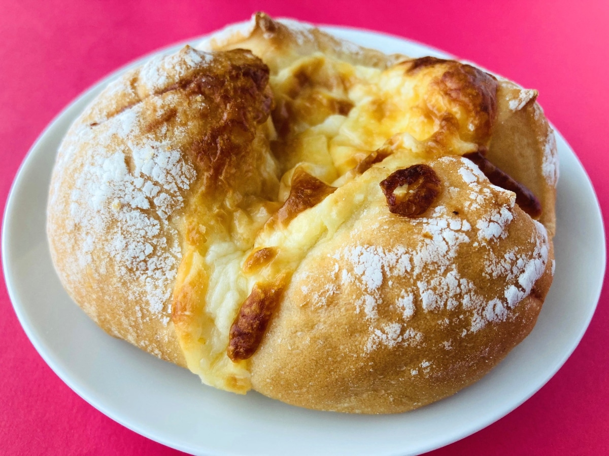 「ホクホクでうまい！」「絶妙なバランス！」【ローソン】ボリューム感が魅力の「ポテトチーズパン」