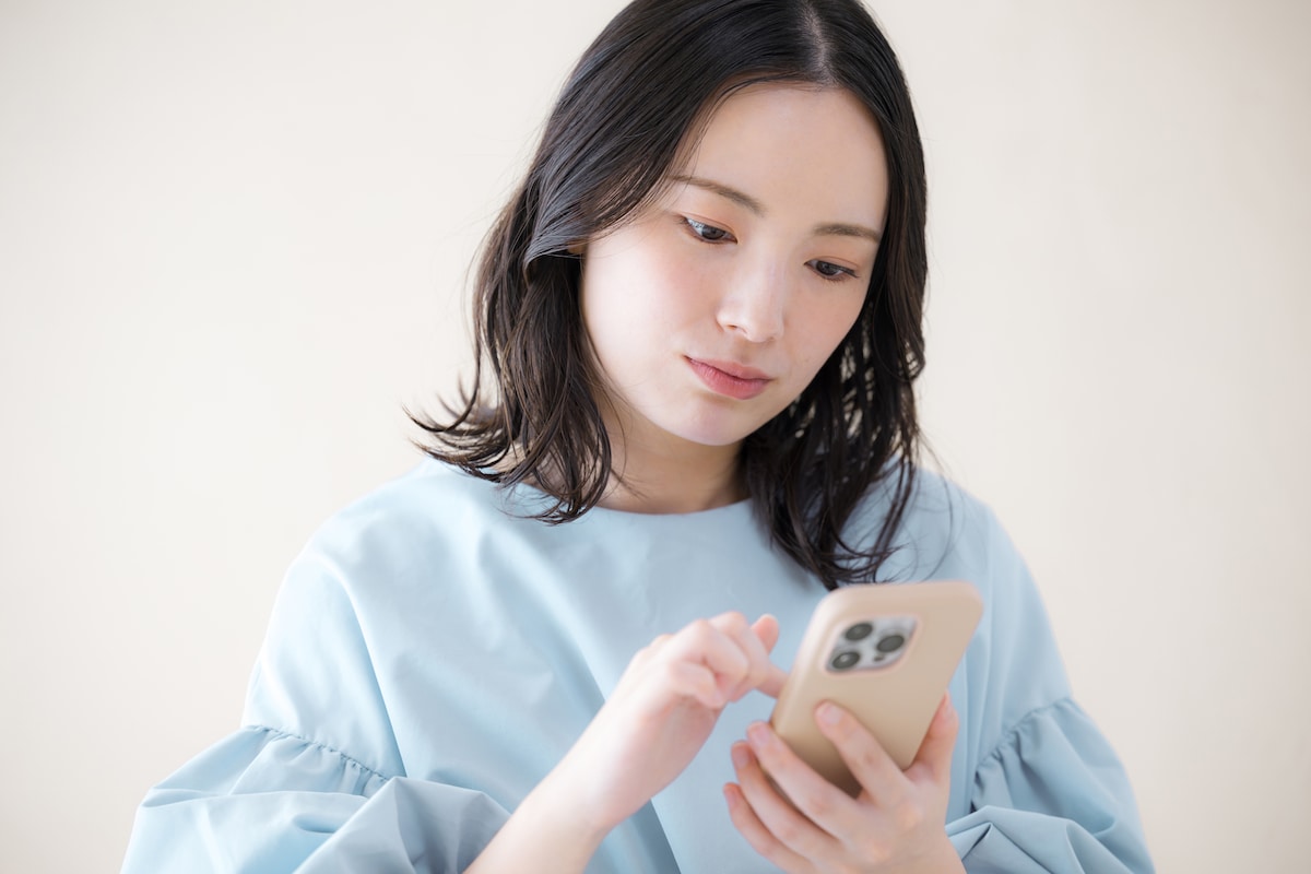 インスタのハイライトは足跡でバレる？ママ友に知られず見る方法や消し方を徹底解説 