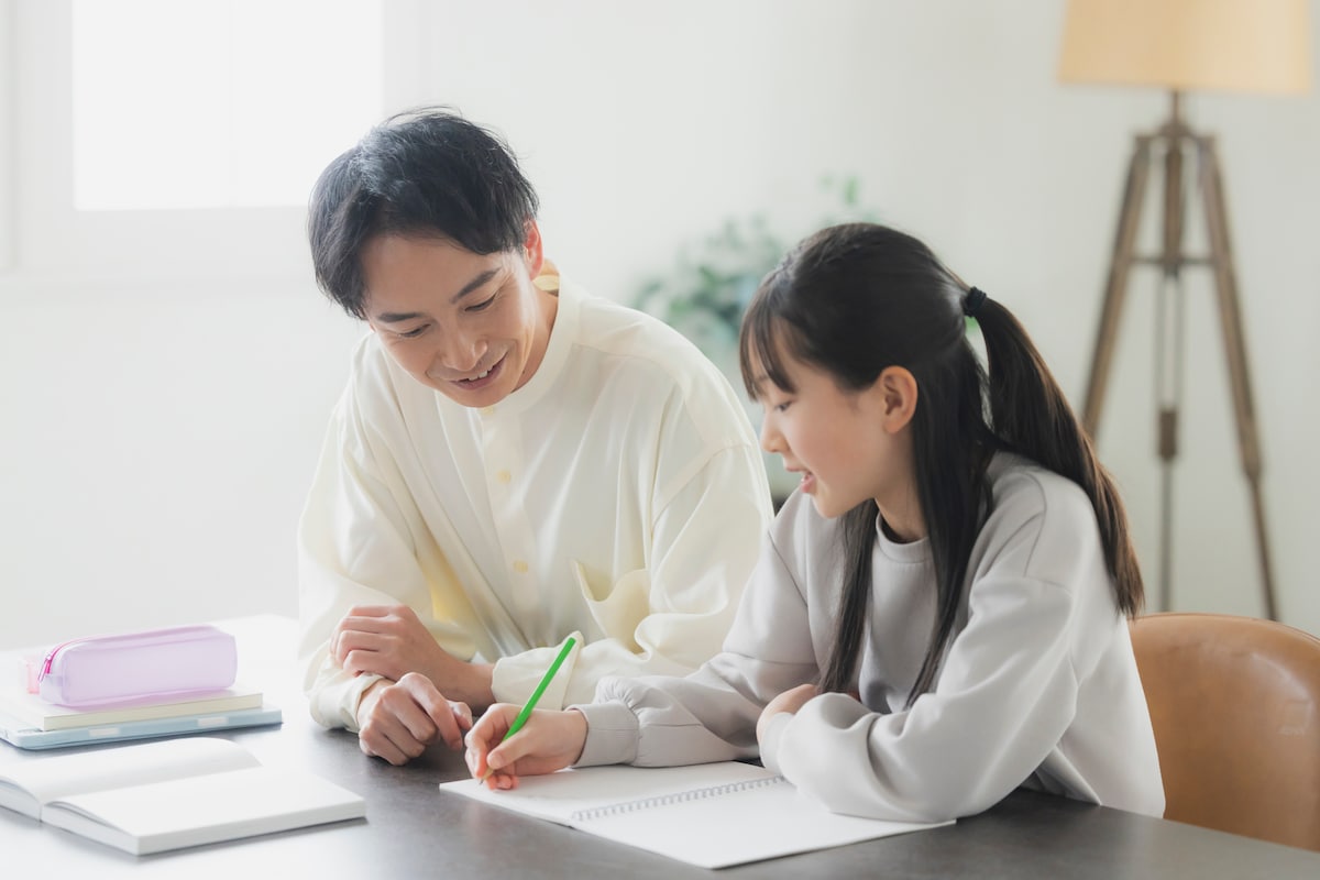 「気にしないで」と遠慮する相手に……娘が高級皿を割ってしまったことで世帯年収410万・41歳男性が抱いた激しい焦り