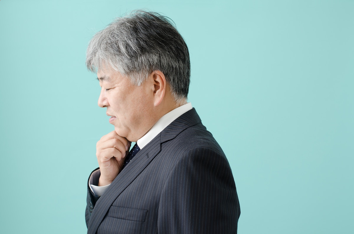 遺産相続を巡って攻撃的になってしまった弟……。世帯年収580万・64歳男性が調停の末に背負い込んだ「負の遺産」とは?
