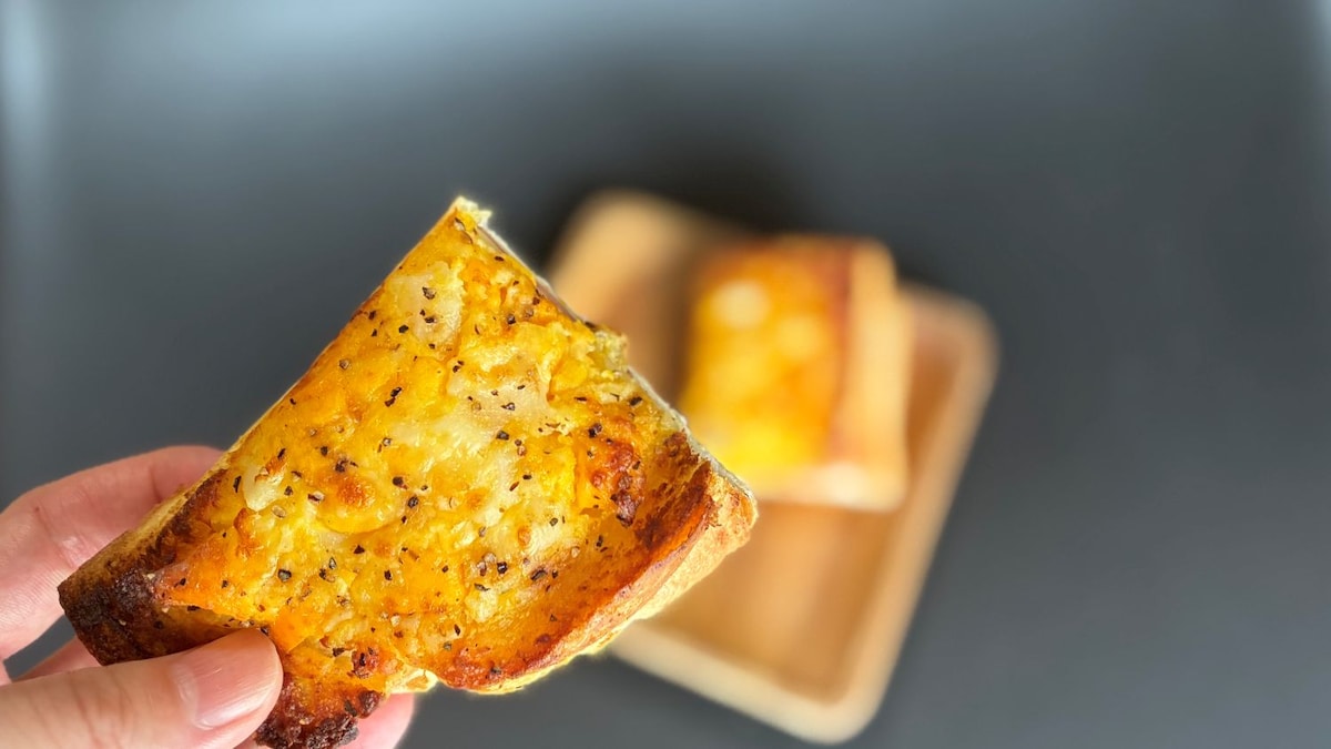 ハムとチーズの間違いないおいしさ【ローソン】新作パンが朝食にぴったりだった！