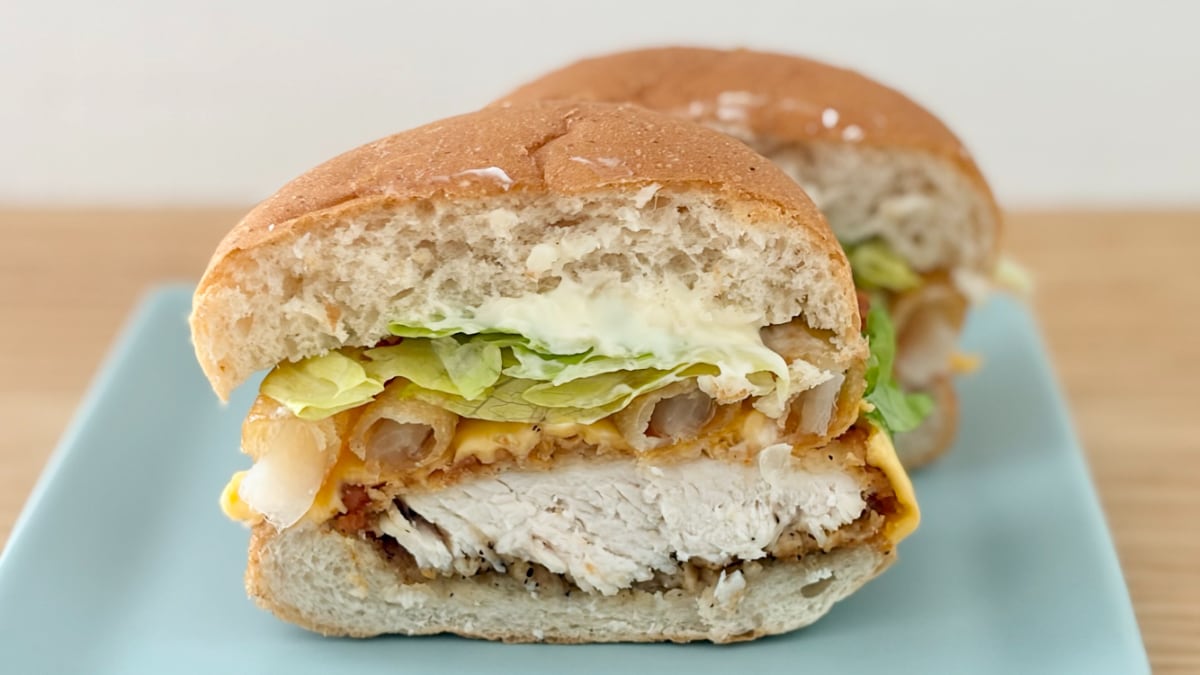 味もボリュームも大満足！【ケンタッキー】ガッツリ系の数量限定バーガー