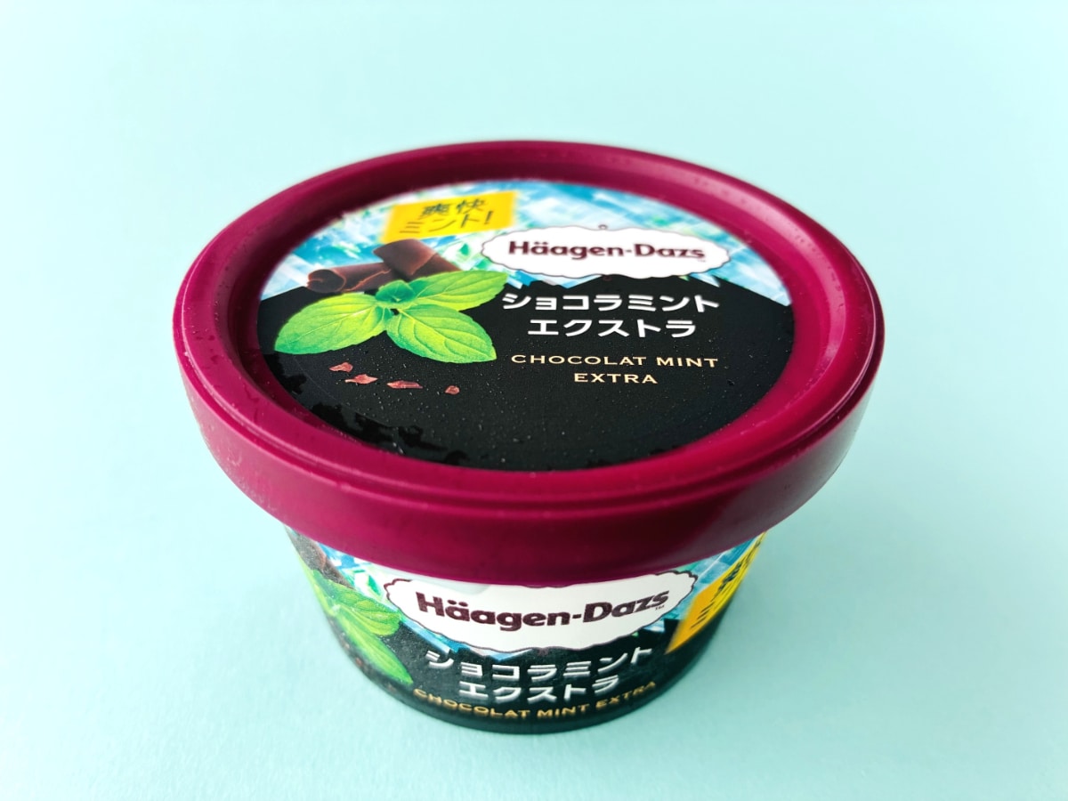 「驚きの白さ！」「ネーミングから高級感が……！」【ハーゲンダッツ】期間限定の「ショコラミント エクストラ」
