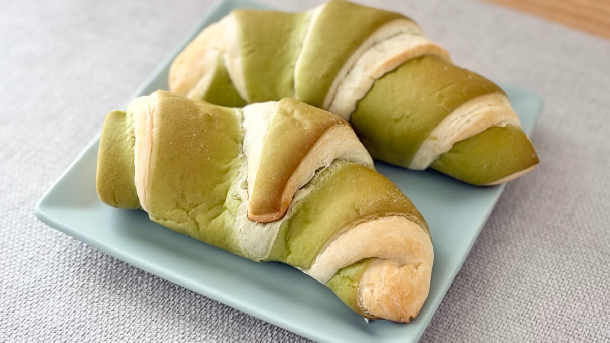 正直ハマりました！抹茶好きに食べてほしい【セブン】の新作パンって？