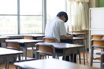 14歳の長男が学校で孤立……世帯年収850万・45歳女性がショックを受けた同級生との金銭トラブル