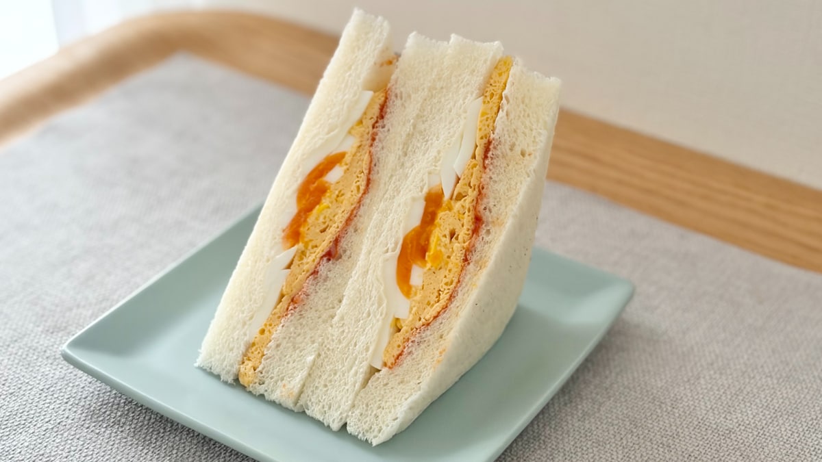 大きいだけじゃなく中身も「最高です」!【ファミマ】の巨大サンドイッチ