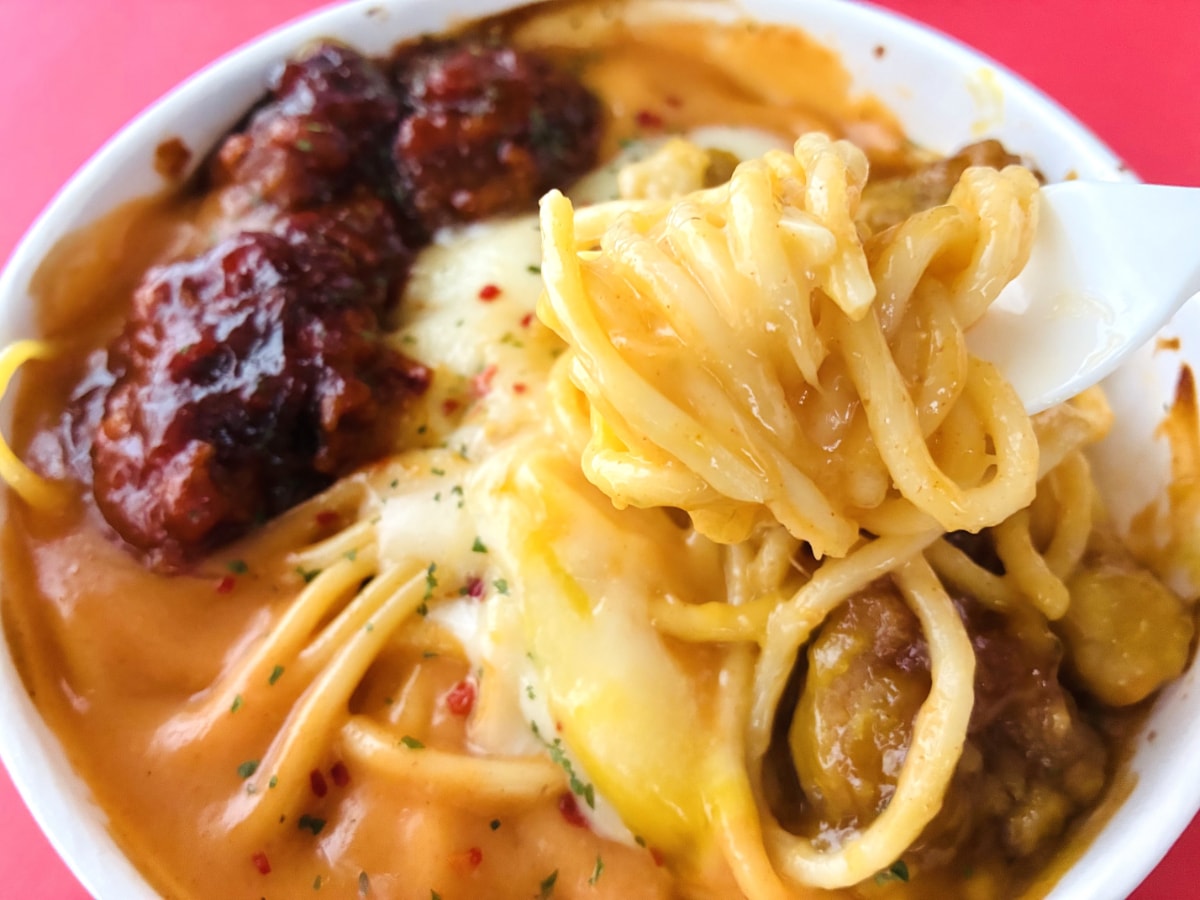 「飛ぶウマさ！」「リピしたい！」【セブン】「ロゼクリーム焼きパスタ＆２種の韓国チキン」