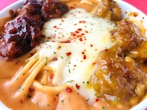 「飛ぶウマさ！」「リピしたい！」【セブン】「ロゼクリーム焼きパスタ＆２種の韓国チキン」
