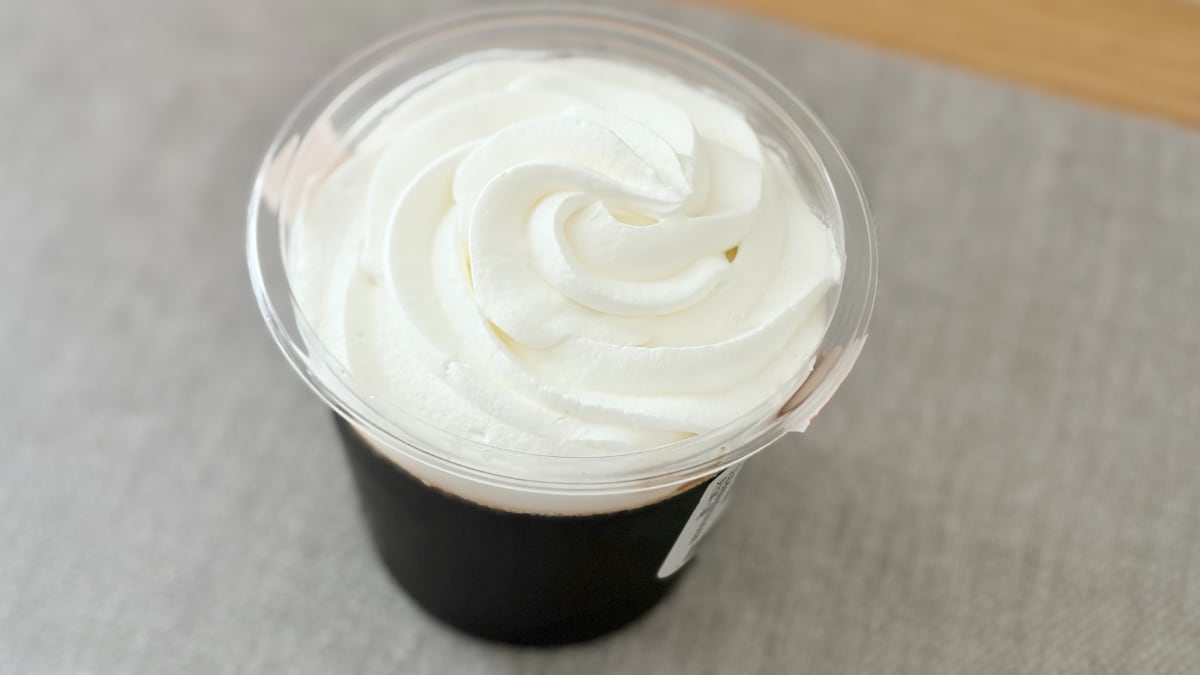 「バカの食い物すぎる」「デカくてうまい」【ファミマ】巨大ゼリーを実食