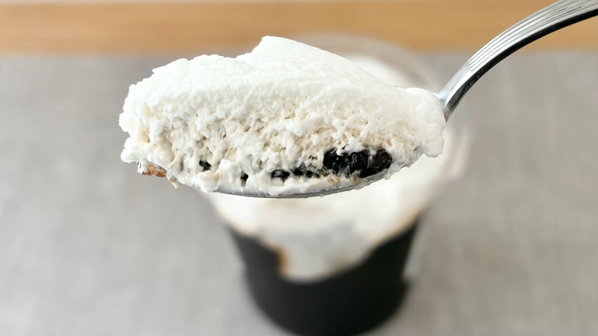 「バカの食い物すぎる」「デカくてうまい」【ファミマ】巨大ゼリーを実食