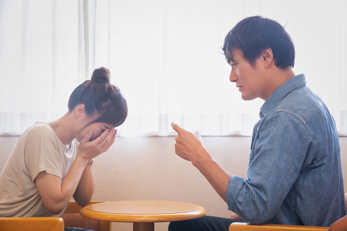 「絶対に稼げる」先輩の言葉を信じて30万円の借金……世帯年収650万・31歳女性が陥った「洗脳」状態と深い自己嫌悪