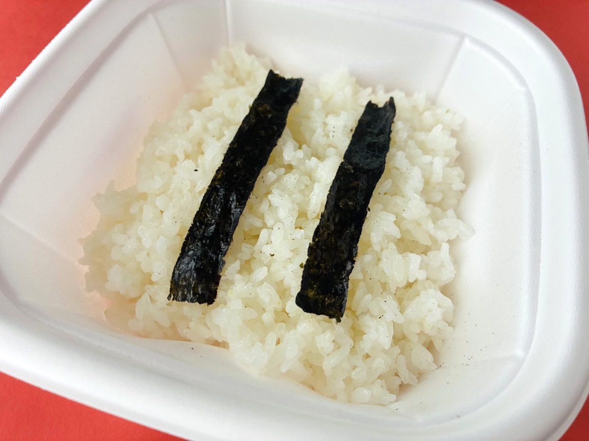 あの味わいをしっかり再現！口の中がずっとにんにく！【ファミマ】伝説のすた丼屋監修の「すたみな丼」