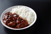初めての義実家で出されたドス黒いカレーの正体に驚愕！洗えるアニエスベーのサコッシュ＆土にコショウを混ぜた結果