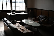 娘に暴言を吐く同級生の親を校長室へ呼び出した理由！産後すぐ掃除を命じる夫への助産師の一言＆飴の占いの結末