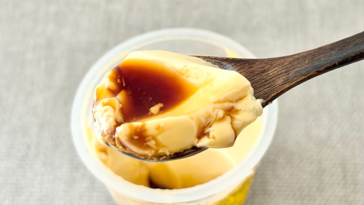 見た目はシンプルなのに味は濃厚！【ファミマ限定】プリンがリピ確定です