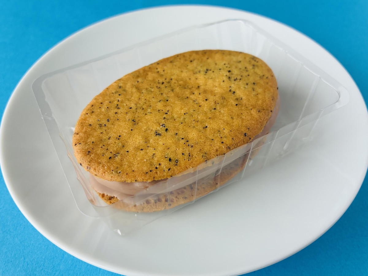 「あと100個食える！」「めっちゃ美味しい！」【ファミマ】Afternoon Tea監修のクリスピーサンド
