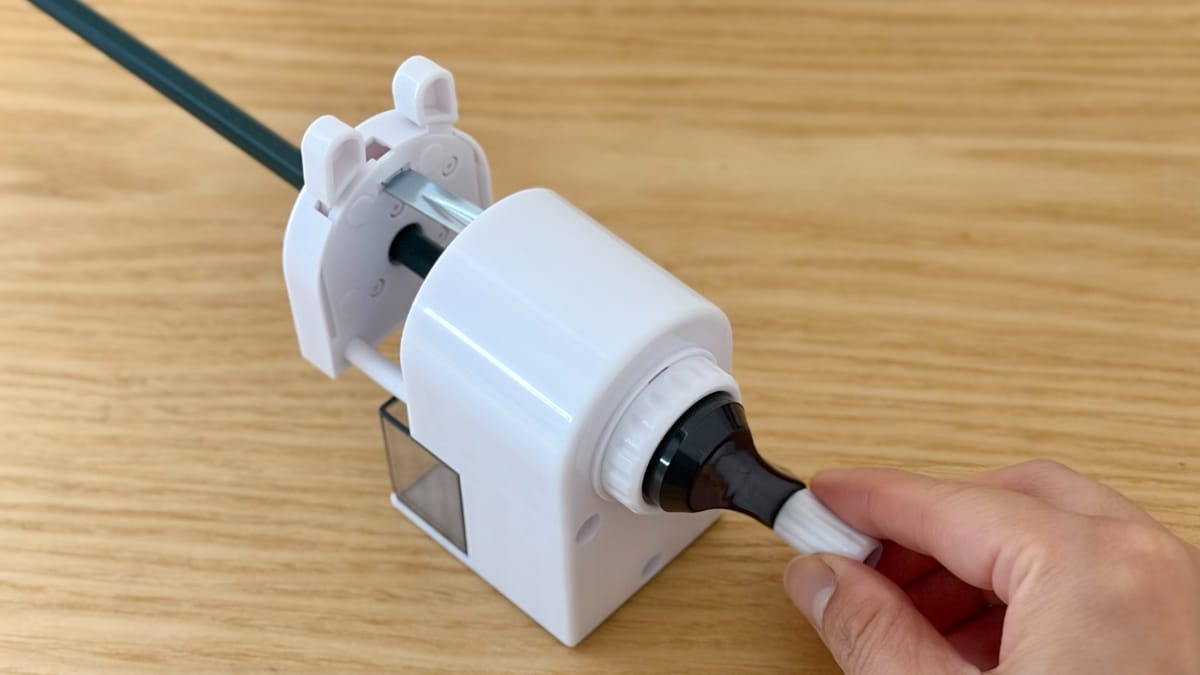 【ダイソー】鉛筆削りのおすすめ5商品を徹底レビュー！電動・手動それぞれの使い勝手は？