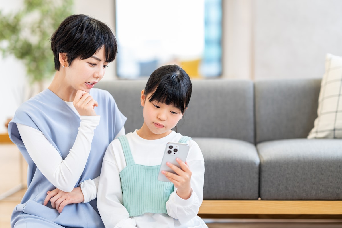 「まさか検索バーがブラウザになるとは」30代母の衝撃体験。YouTube依存・課金の罠・ルール可視化…小3娘との試行錯誤