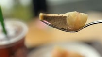 「にやけるほど美味い」贅沢すぎるティータイムに「癒される」「美味しい〜」の声【スターバックス】桃のタルトで多幸感MAX