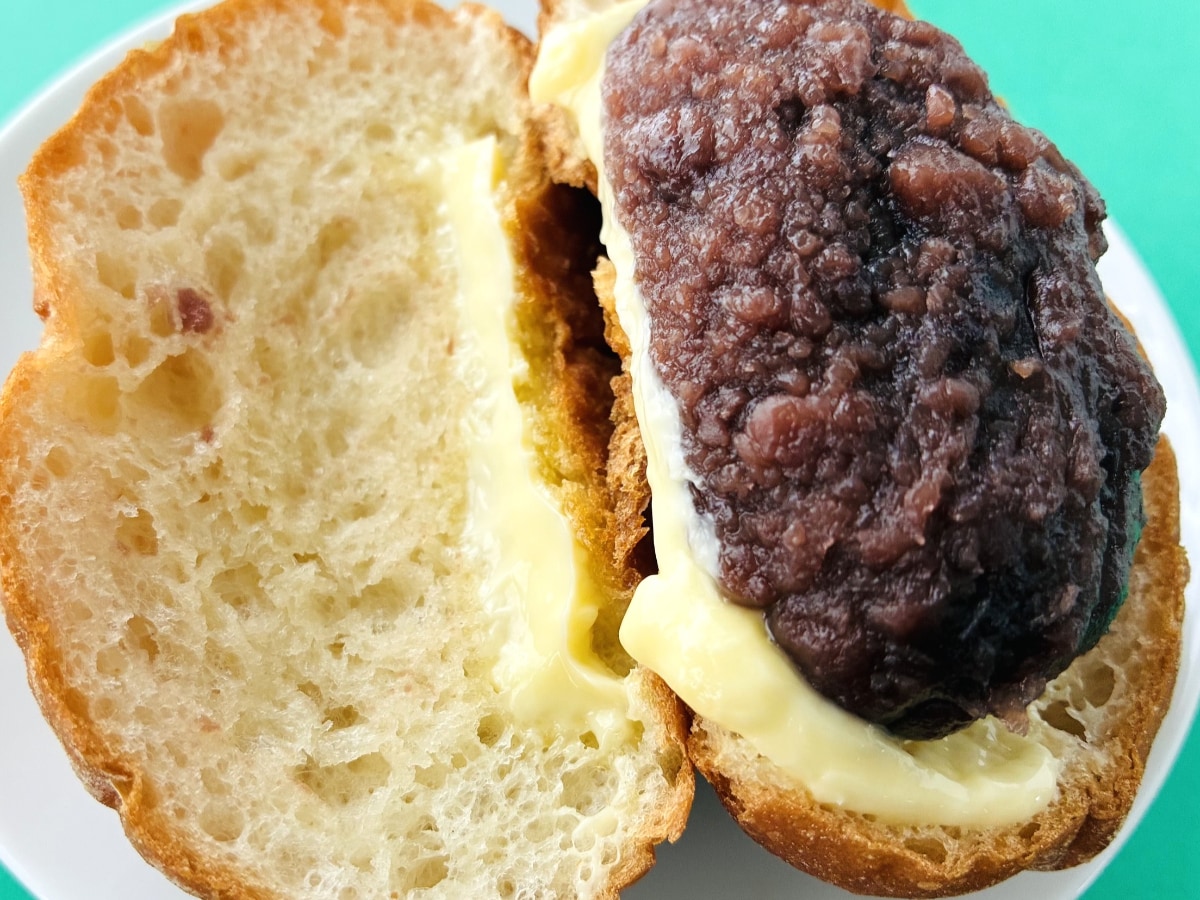 「相性抜群！」「めっちゃ美味しかった！」【ファミマ】たっぷりあんバターフランス