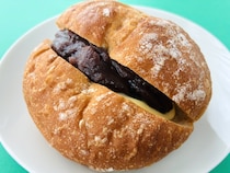 「相性抜群！」「めっちゃ美味しかった！」【ファミマ】たっぷりあんバターフランス