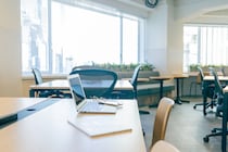 提案書を我が物にした男が社長賞の壇上で受けた代償とは？契約社員をこき使う正社員の凍りつく結末、別れ際の沈黙も