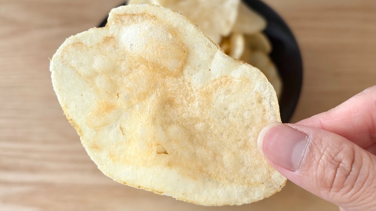 定番おにぎりがポテチに!?【ローソン】に登場したコンビニ限定品を実食