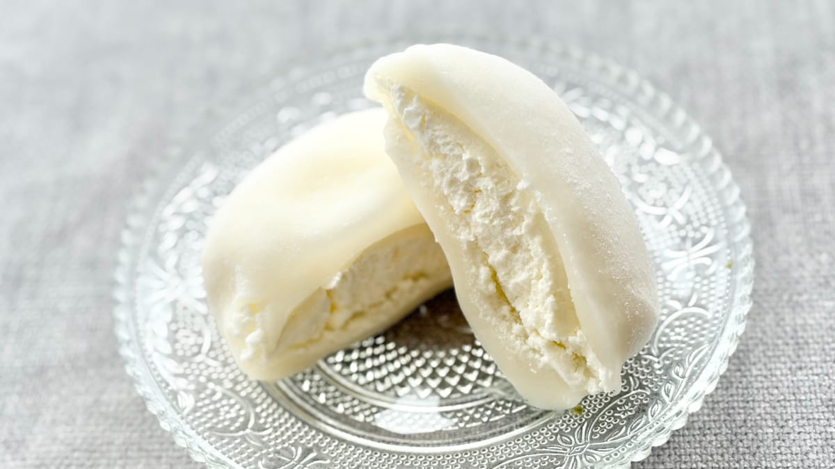 やわらかいおもちが分厚くて食べ応えも!【セブン】の巨大な大福を実食