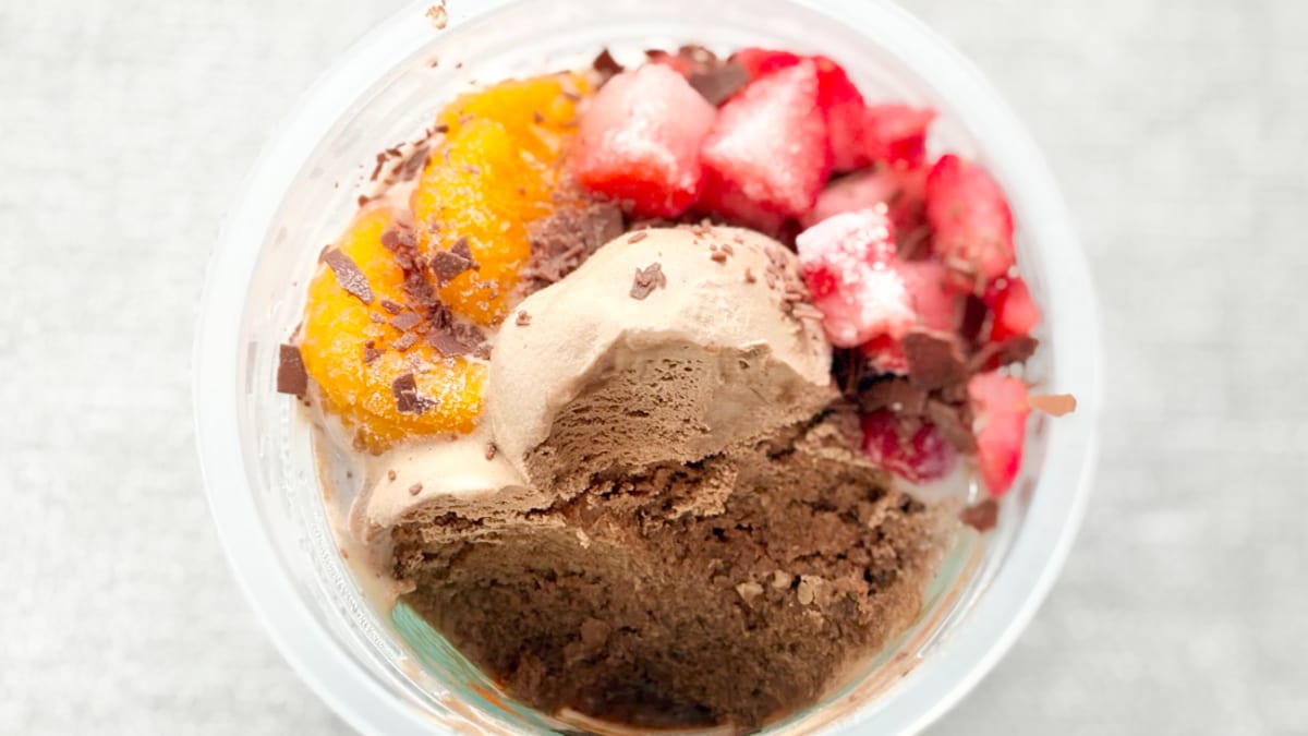高いけど「バカうまい」【セブン】GODIVA×白くまのコラボアイス
