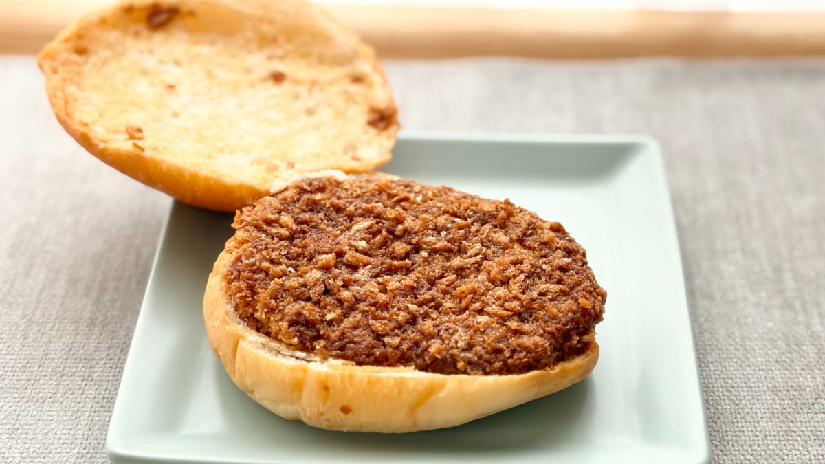 「後100個くらい食べたい」【ファミマ限定】暴君ハバネロがバーガーに