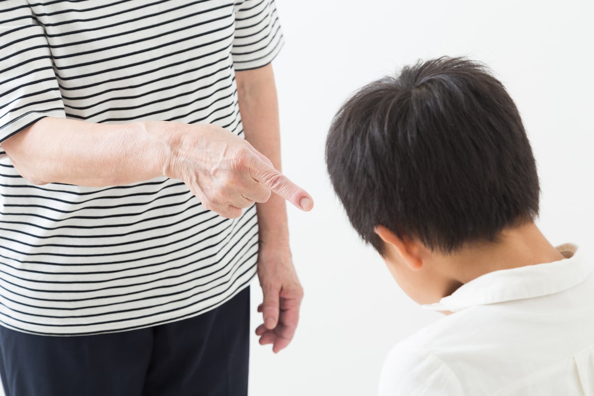 若い女性と妻を比べて本音を隠す夫の冷徹な胸の内とは?実父に怒られた息子を突き放す実妹の言葉と義母の男尊女卑