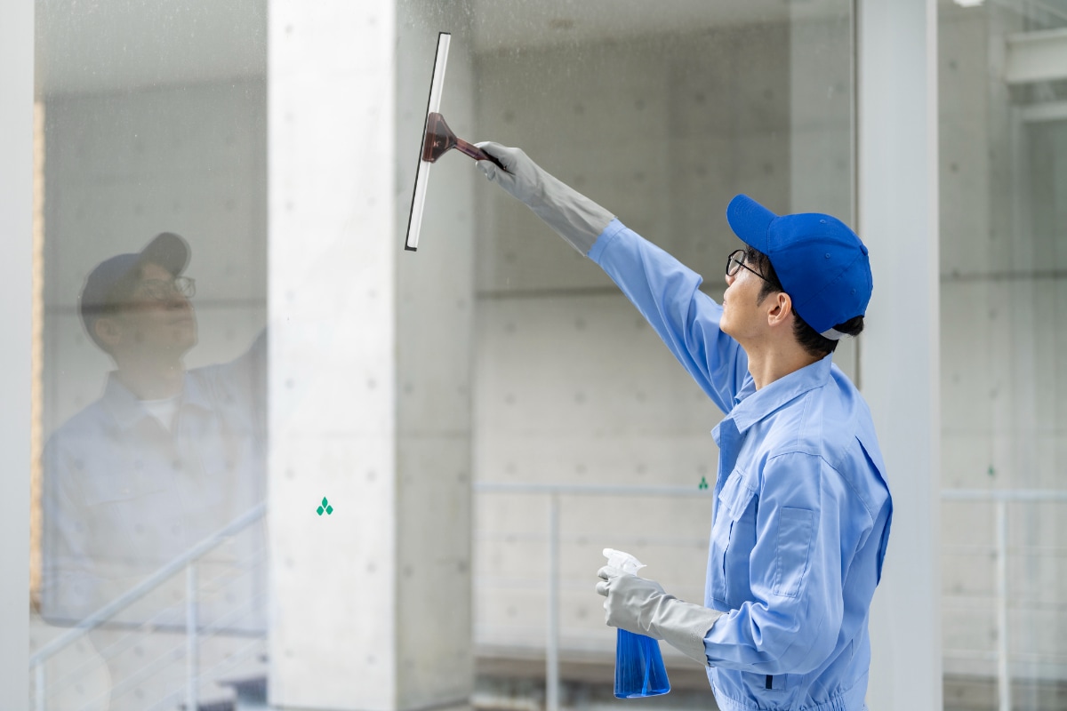 甘言に惑わされ多重債務にまっしぐら!正社員の職も自宅も失った年収180万・48歳男性が何としてでも取り戻したい「家族の絆」