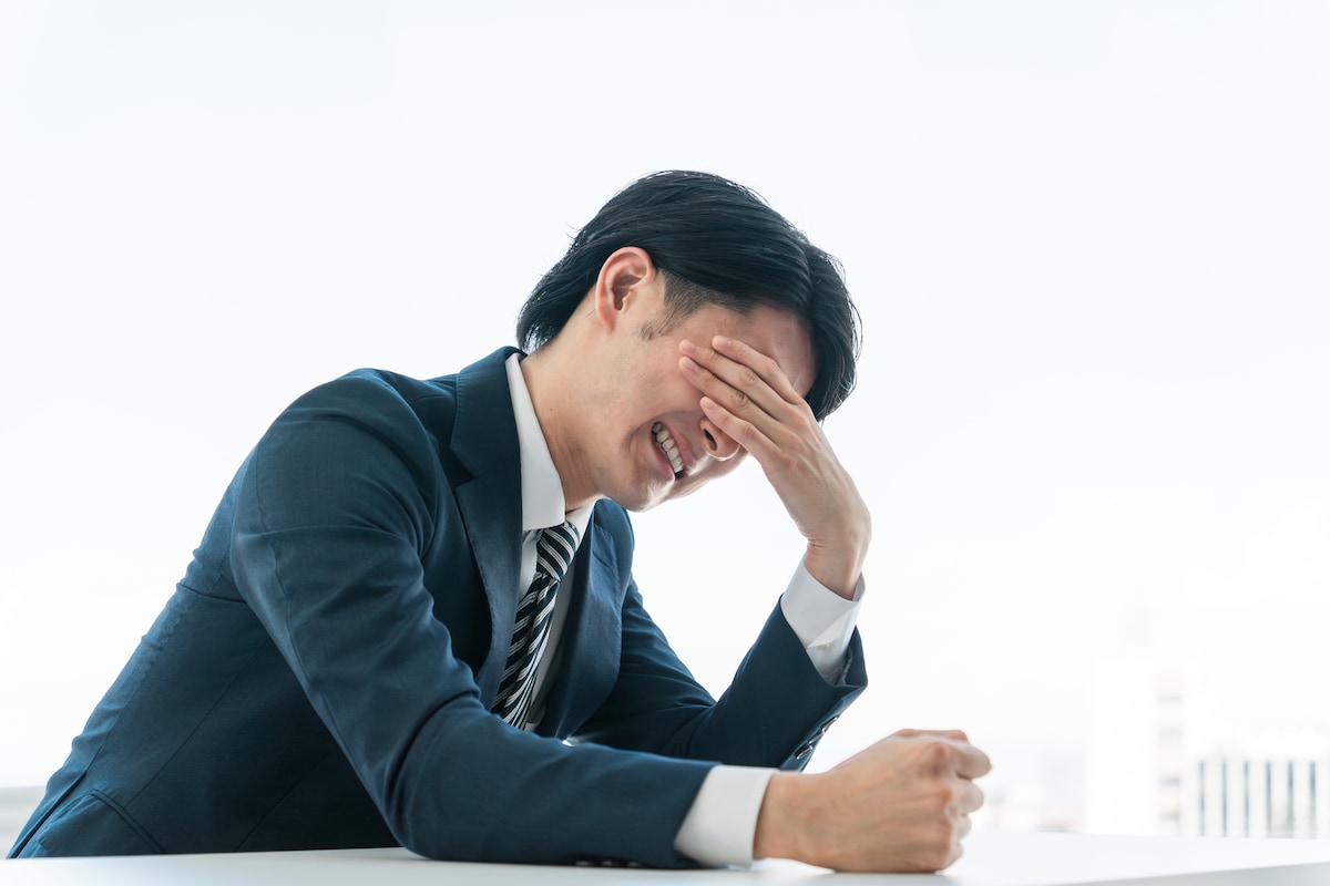 多額の借金!誰にも相談できない孤独!知人の投資話を断り切れなかった35歳男性のエピソード……。