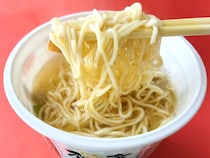 あっさりして美味しい！白トリュフの香りもGOOD！【セブン】「金色不如帰監修 白トリュフと柑橘香る はまぐりだしの塩そば」