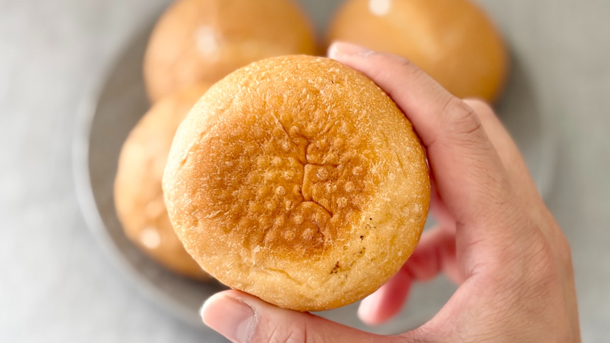 甘じょっぱくて朝食にもおすすめ【ファミマ】1個47円以下のパンが美味