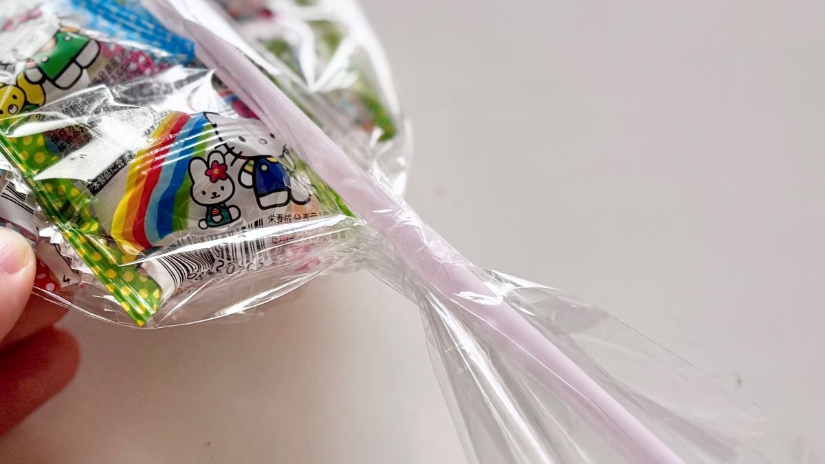 100均でお菓子ブーケを手作りしよう! 写真映えする包み方やコツも紹介