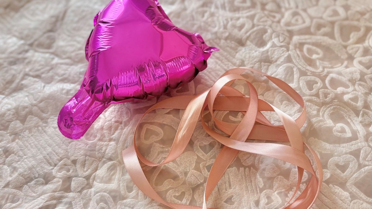 100均でお菓子ブーケを手作りしよう! 写真映えする包み方やコツも紹介