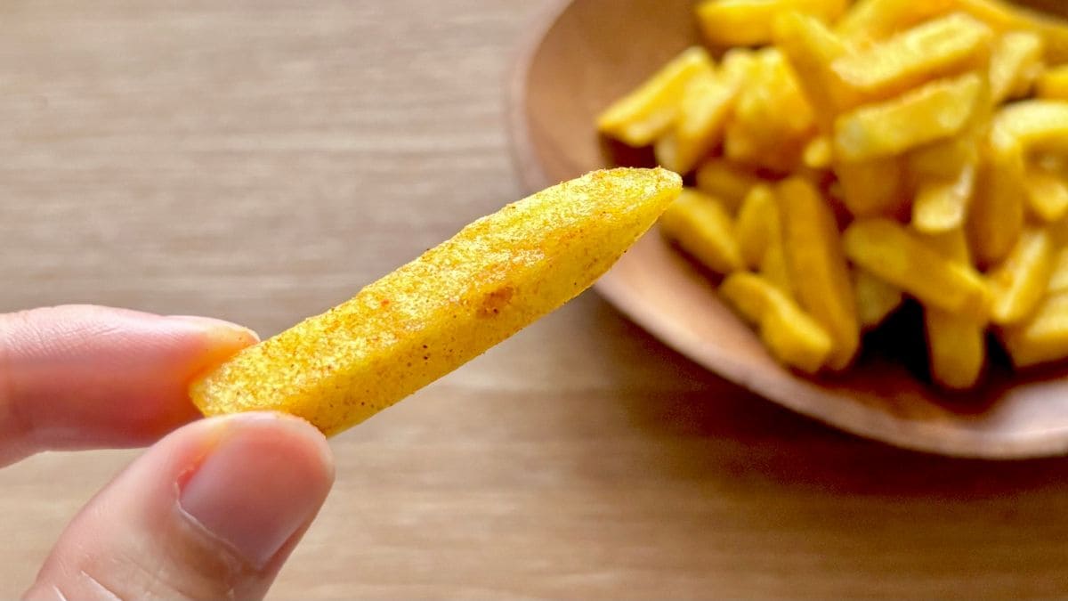 「美味いのでみんな食べような」「祭りだ！」【スリコ】“とび辛スパイス”が食欲そそる！限定スパイシースナック登場