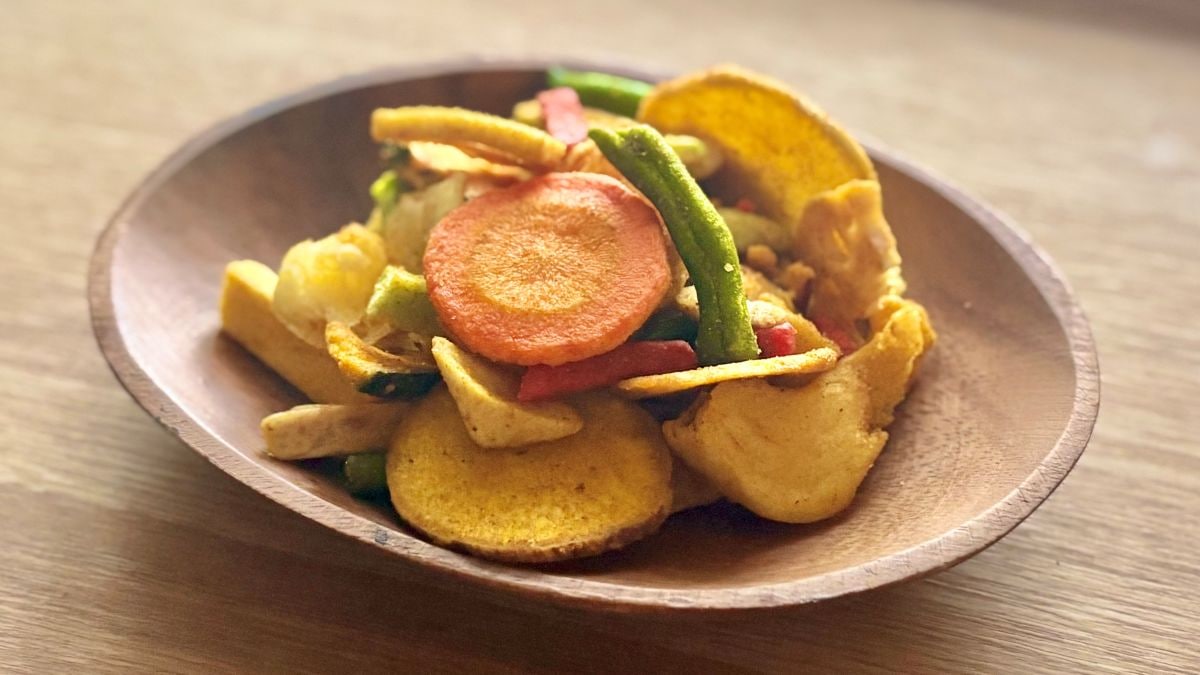 「めっちゃ美味しかった！」【スリコ】野菜の旨味がぎゅっ！神コラボの限定チップスに「ストックしたい」の声