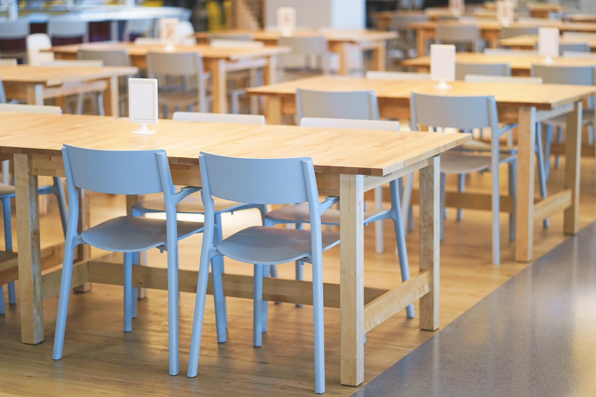 フードコートで食事中に横にピタリと居座られた理由!汚部屋ママ友の家で凍りついた理由や涙の「双子の夢」