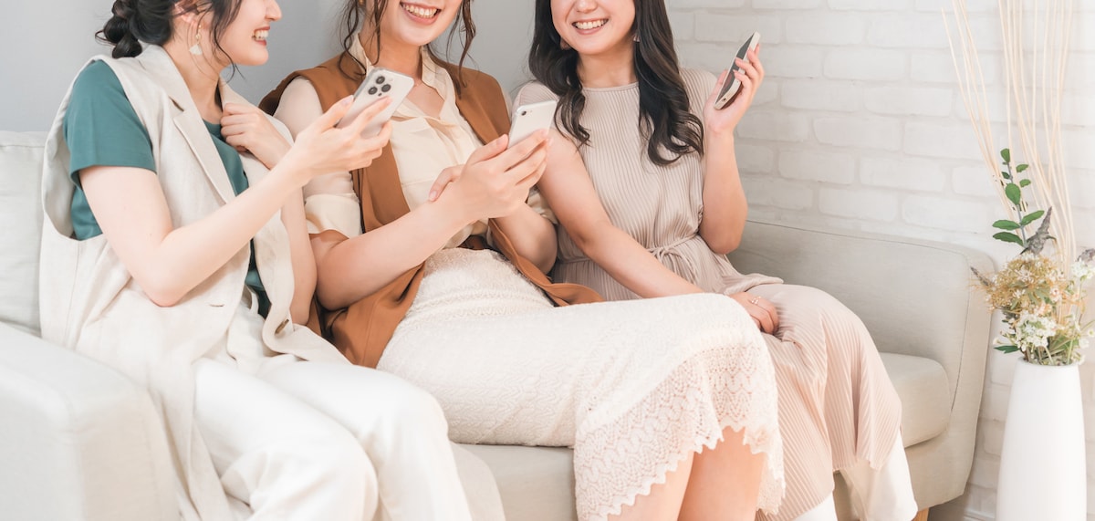 他人に「子どもを見て」と怒鳴りスマホ三昧なママ友の末路！長男が日本の大学を選んだ理由や警察からの電話