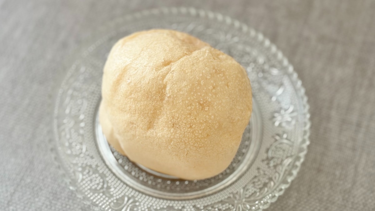 ユニークな食感は食べる価値あり!【ファミマ】甘酸っぱいシュークリーム