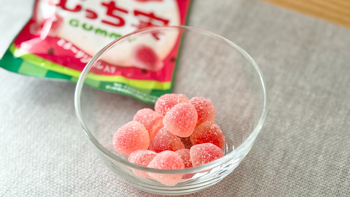 甘酸っぱいジュレがとろ~っと!【ファミマ先行】新食感グミは夏に合う味