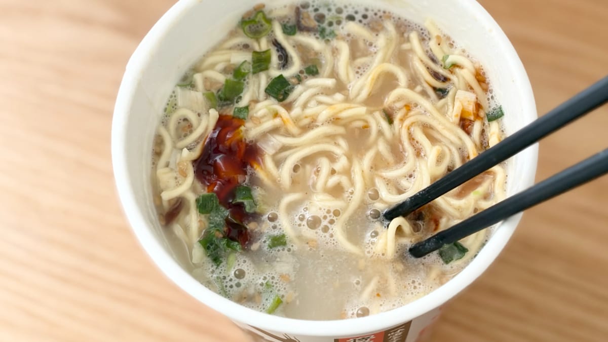 喉までビリビリ!!【エースコック】の激辛カップ麺は刺激が超強い一杯