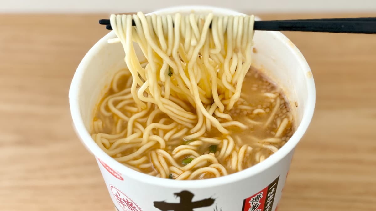喉までビリビリ！！【エースコック】の激辛カップ麺は刺激が超強い一杯