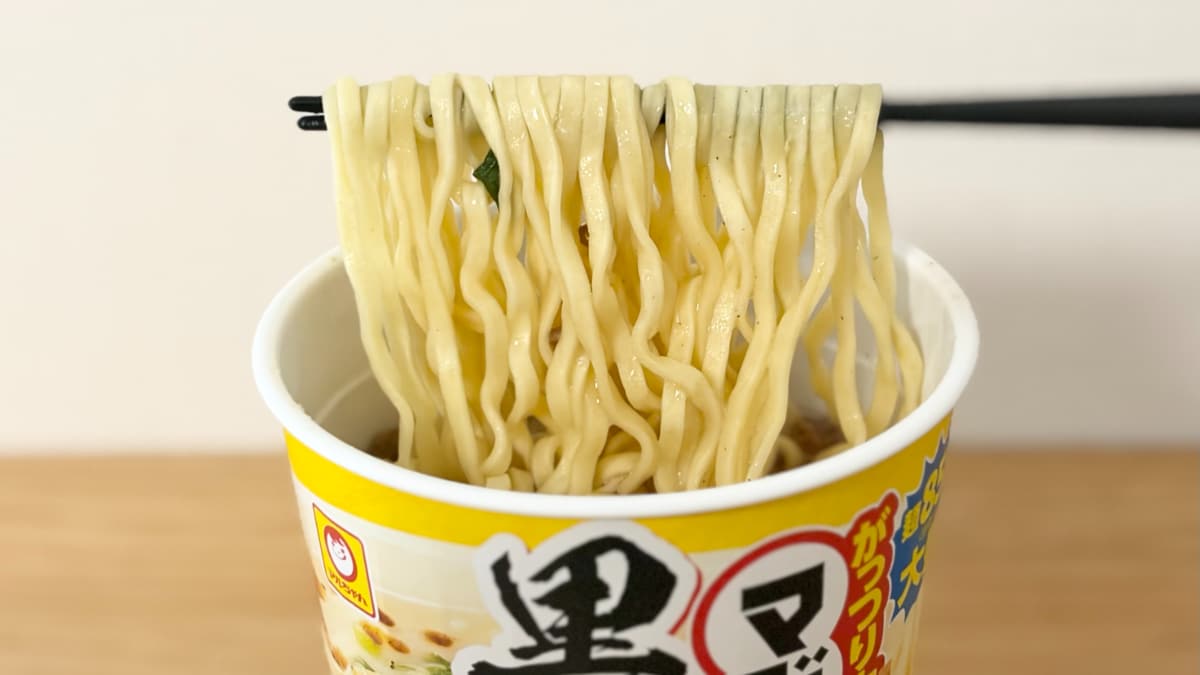 ニンニク×黒マー油でパンチ抜群！【マルちゃん】マジ盛の新作って？