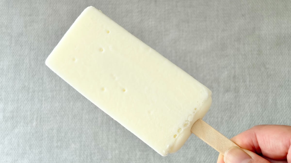 「神認定です」「昔懐かしい」【ファミマ限定】シンプルアイスの虜に！