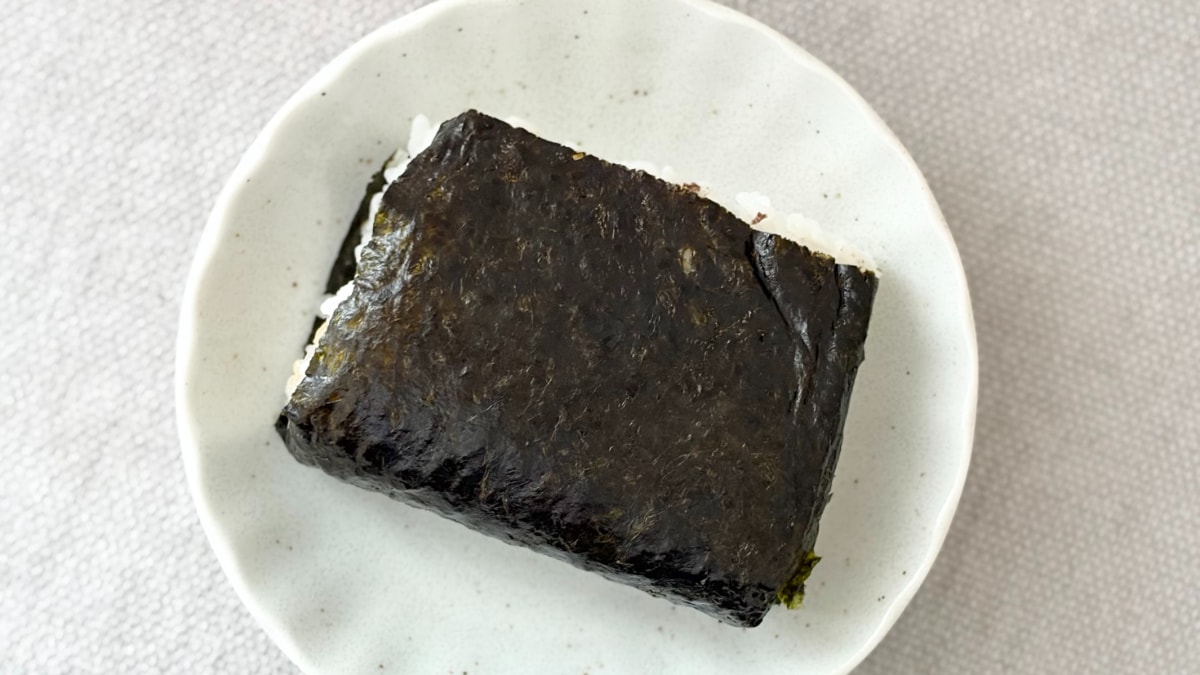 お肉やわらか&玉ねぎシャキシャキ【ローソン×吉野屋】のおにぎりって?